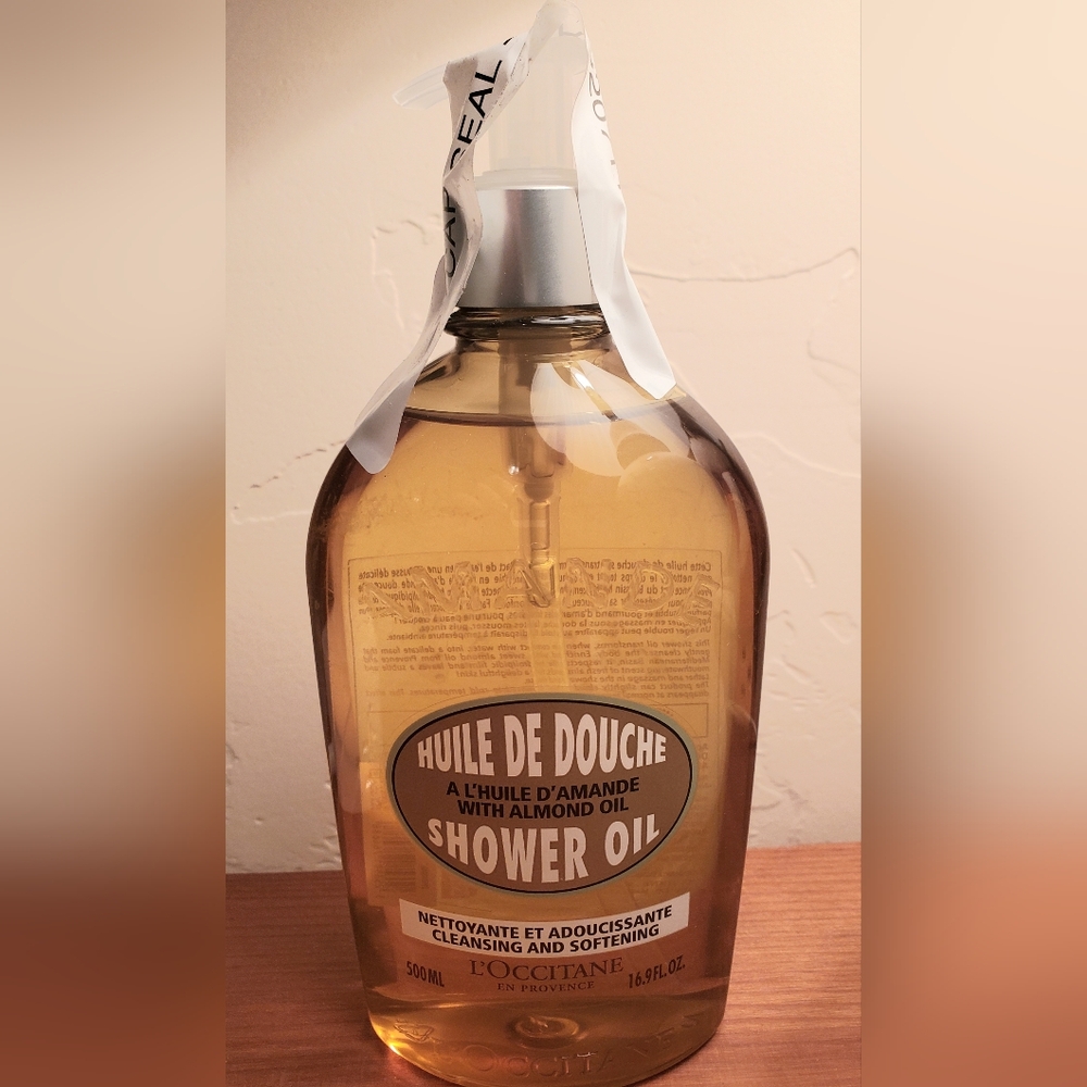 L'Occitane Almond Cleansing Softening Shower Oil 16.9 oz NEW